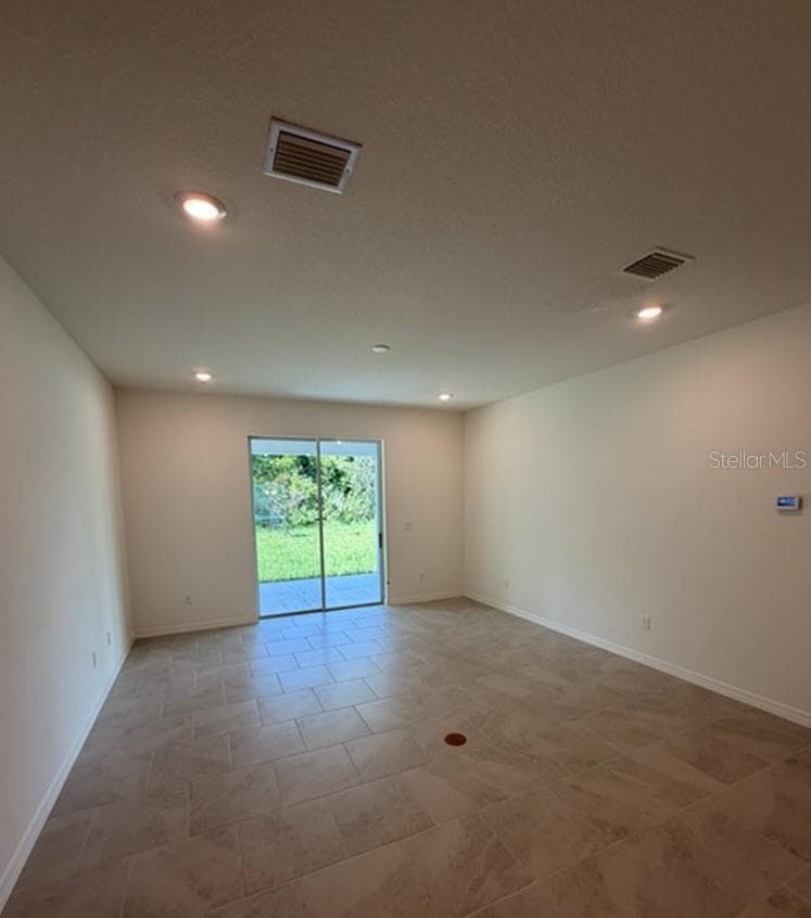 Single Family Residence at 37 ZEPHYR LILY TRL, PALM COAST, photo 5 of 16