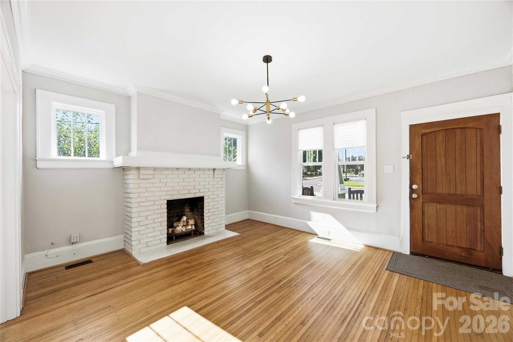 Single Family Residence at 700 Concordia Avenue, Charlotte, photo 4 of 28