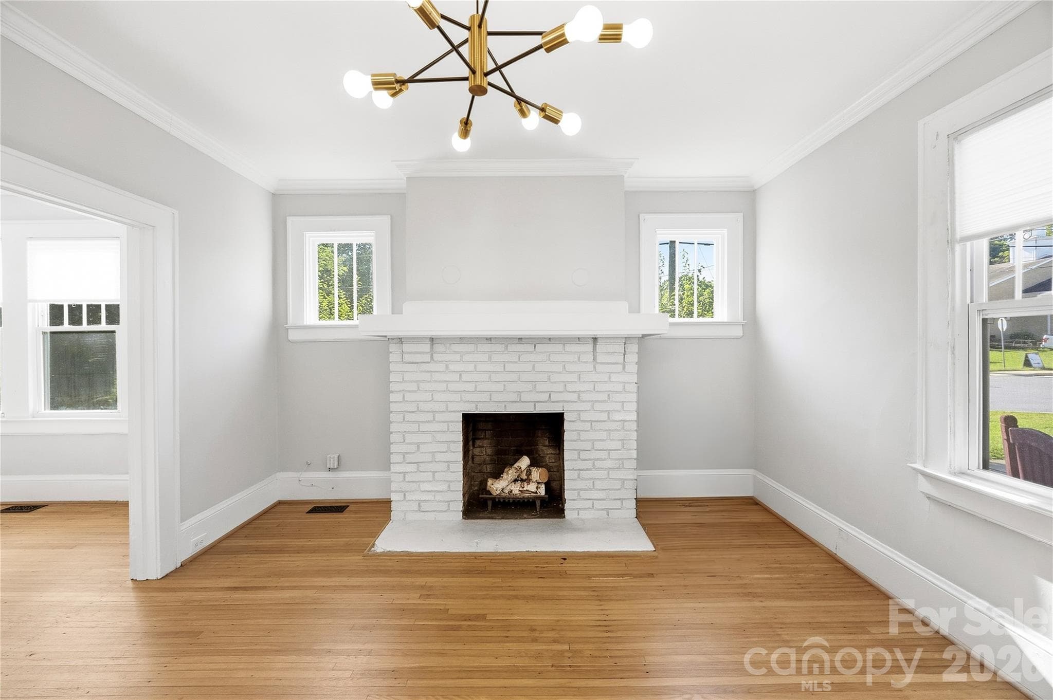 Single Family Residence at 700 Concordia Avenue, Charlotte, photo 5 of 28
