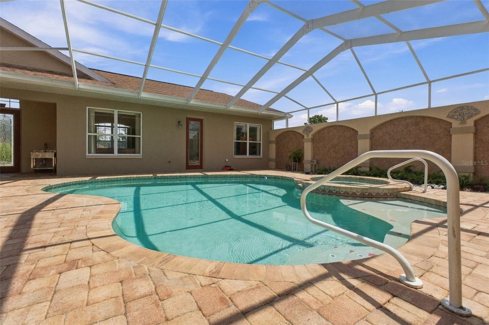 Single Family Residence at 12061 SAPPHIRE DR, SPRING HILL, photo 9 of 75