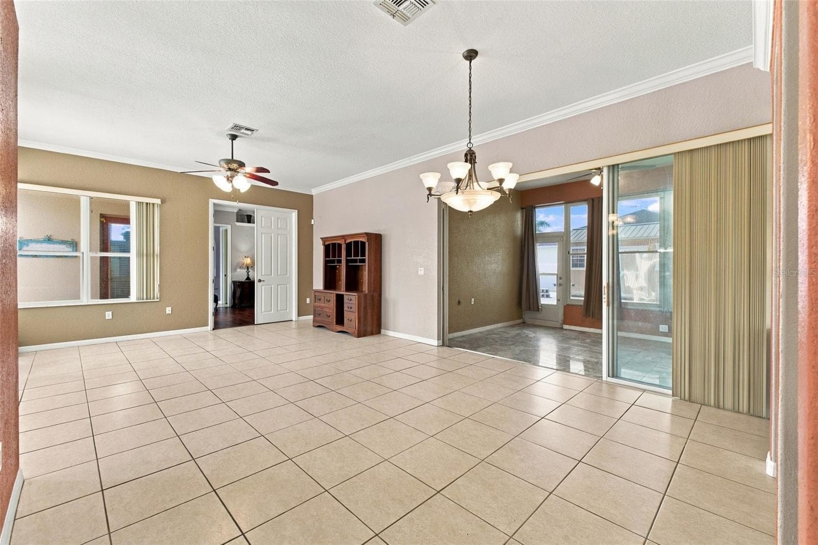 Single Family Residence at 12061 SAPPHIRE DR, SPRING HILL, photo 40 of 75