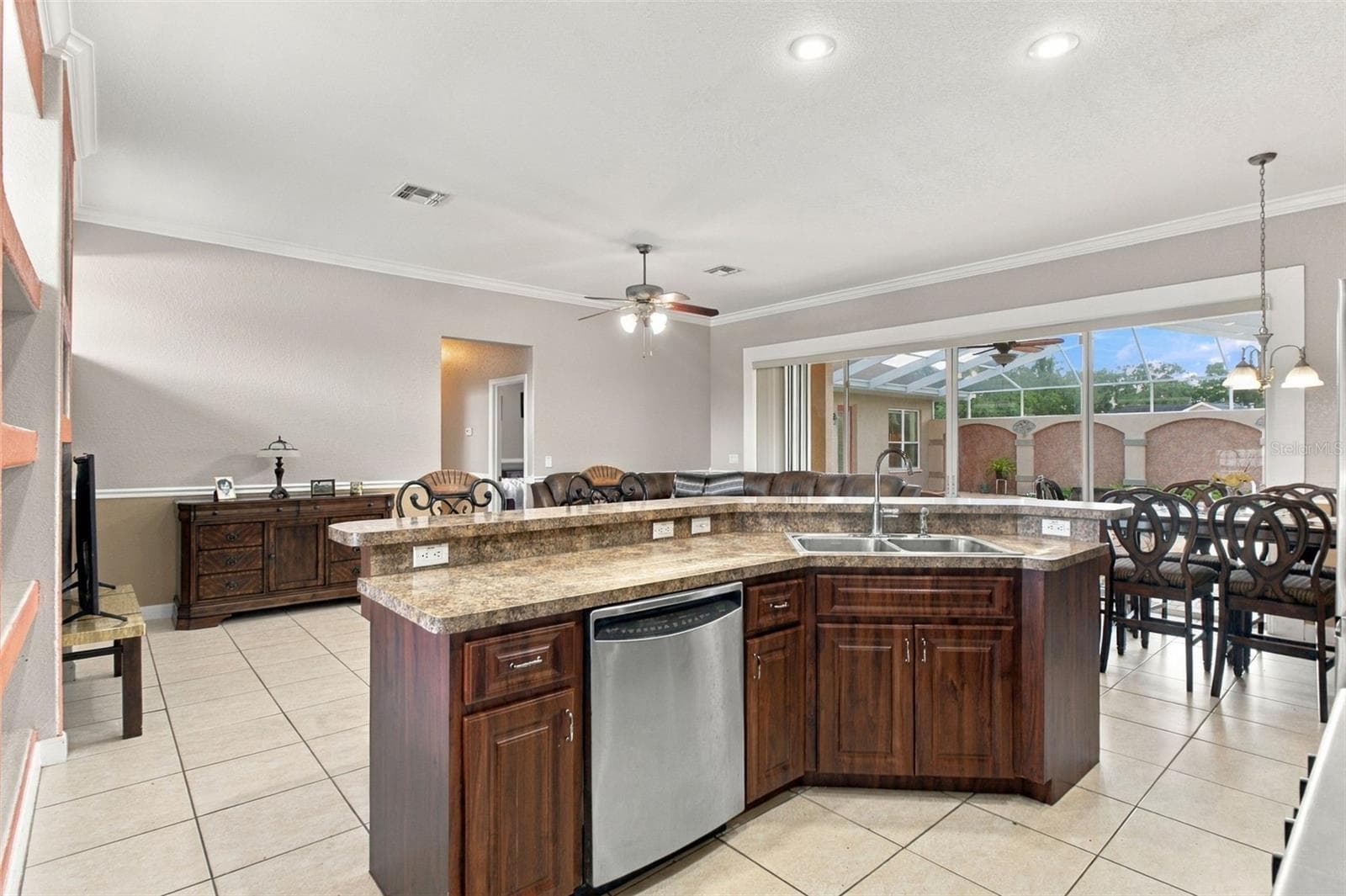 Single Family Residence at 12061 SAPPHIRE DR, SPRING HILL, photo 51 of 75