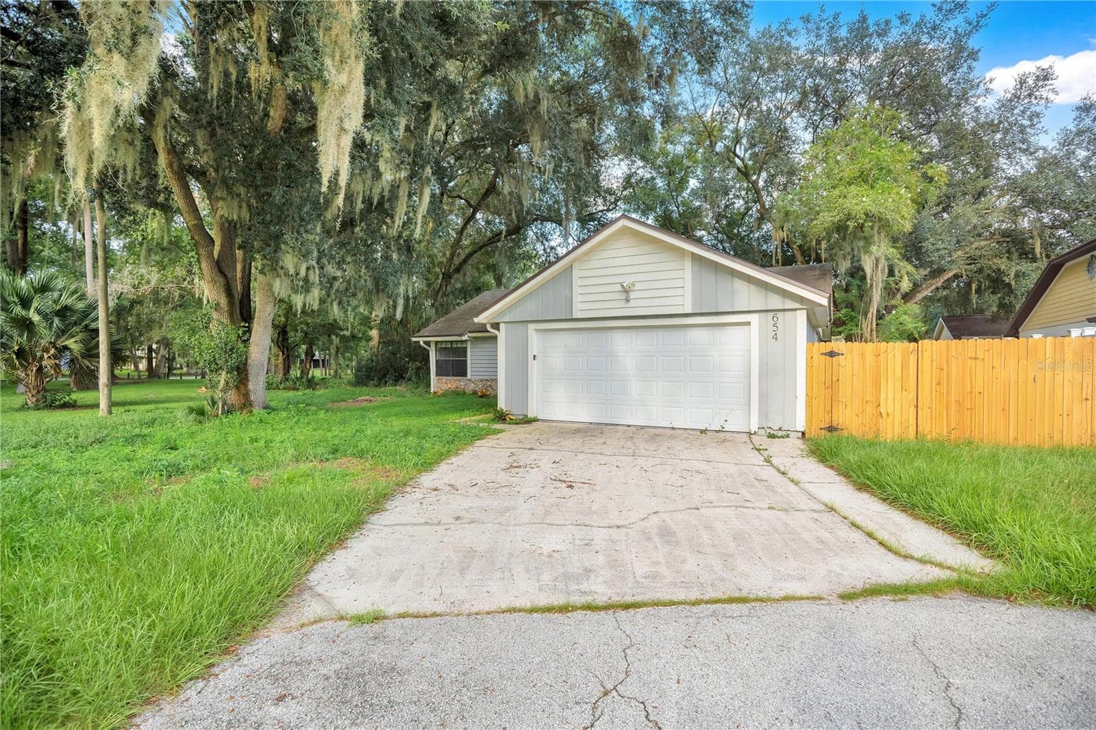 Single Family Residence at 654 CYPRESS LN, WINTER SPRINGS, photo 3 of 34