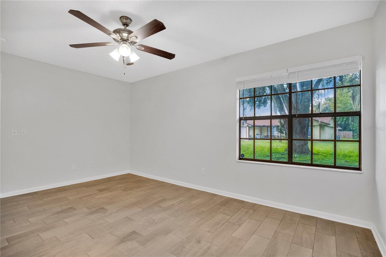 Single Family Residence at 654 CYPRESS LN, WINTER SPRINGS, photo 12 of 34
