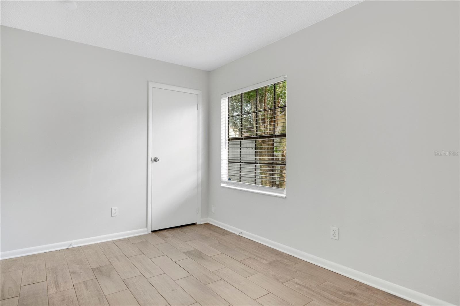 Single Family Residence at 654 CYPRESS LN, WINTER SPRINGS, photo 17 of 34