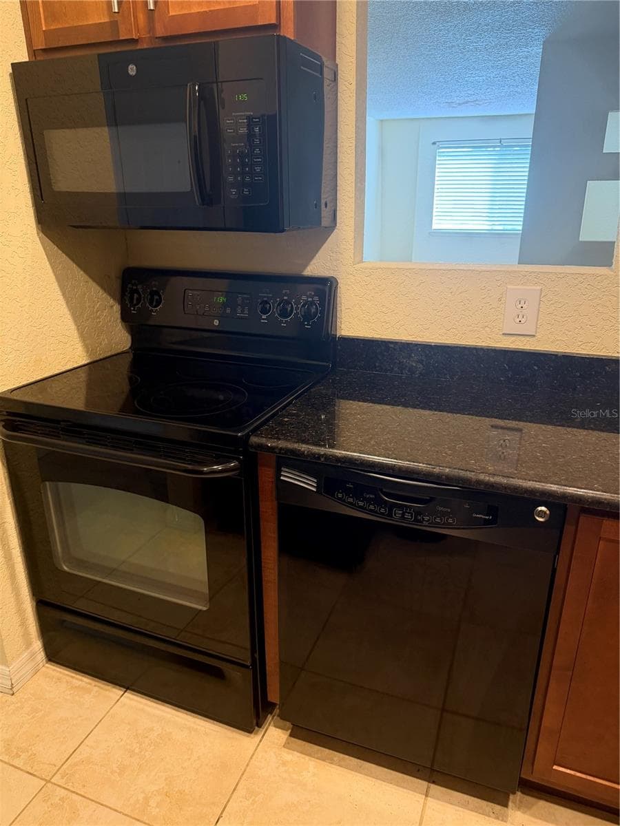 Condominium at 1928 CONWAY RD #14, ORLANDO, photo 4 of 27