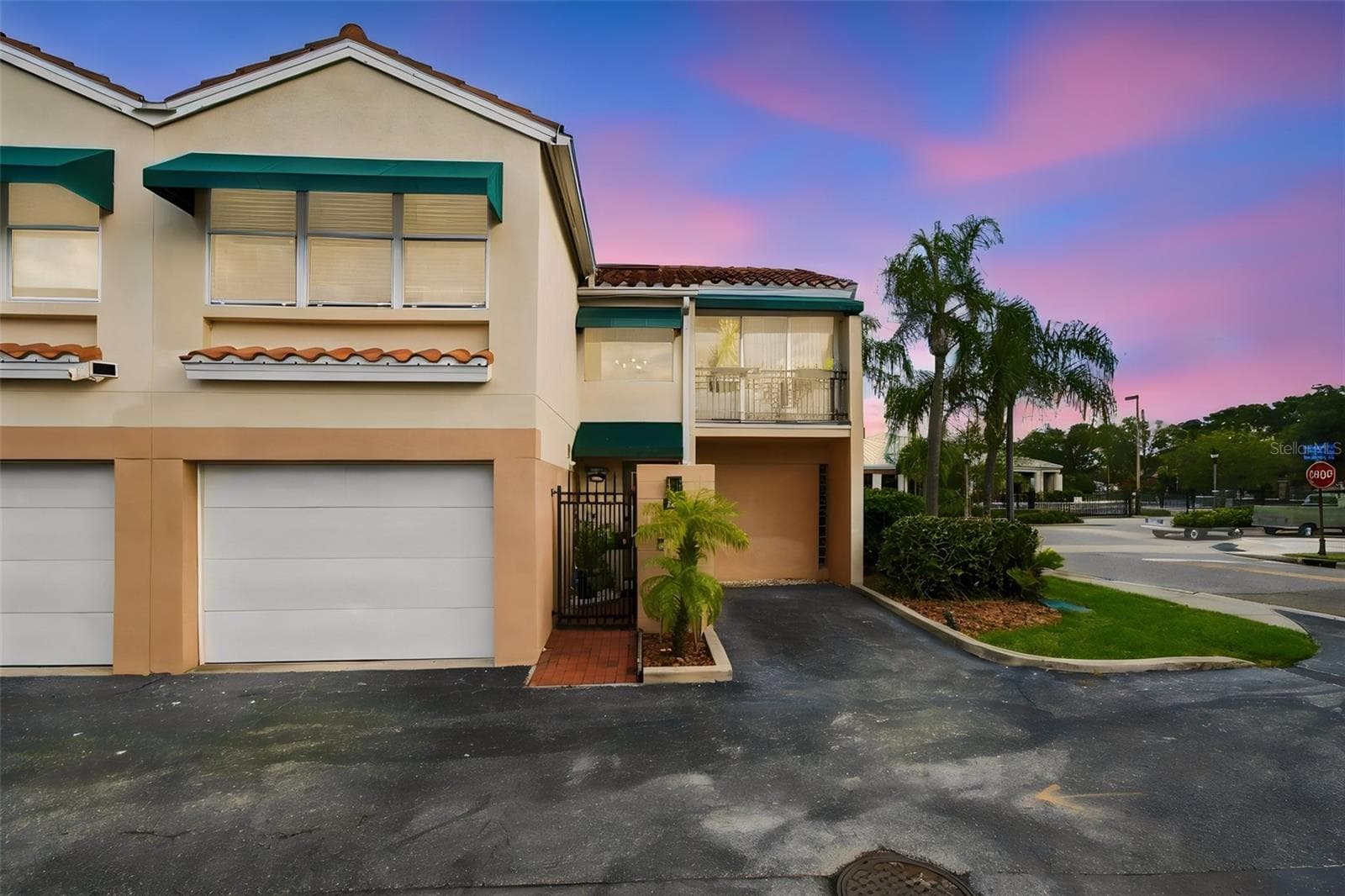 Townhouse at 836 PADUA LN, CLEARWATER, photo 2 of 55