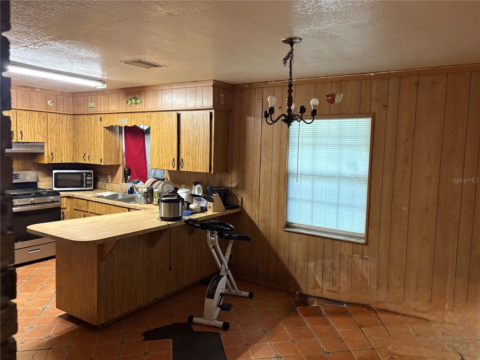 Kitchen and Dining - 2425 GERBER DAIRY RD, WINTER HAVEN
