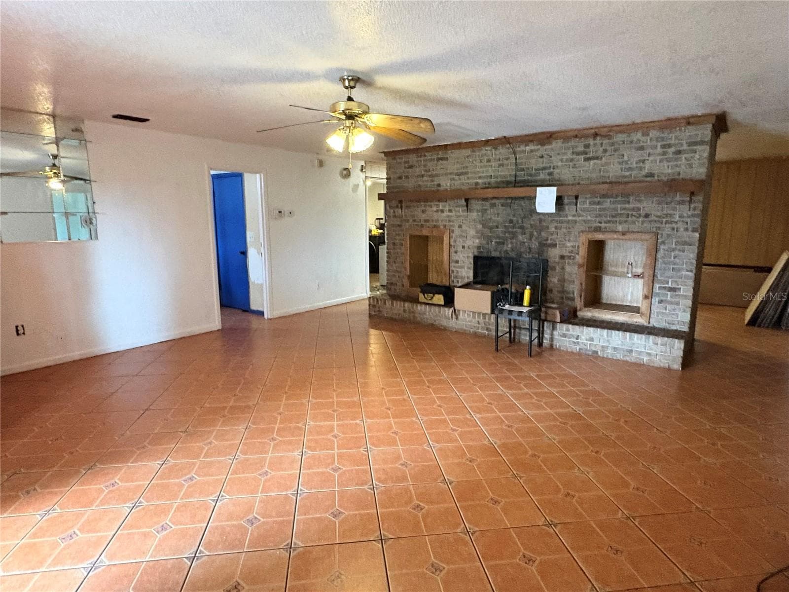 Living Room - 2425 GERBER DAIRY RD, WINTER HAVEN