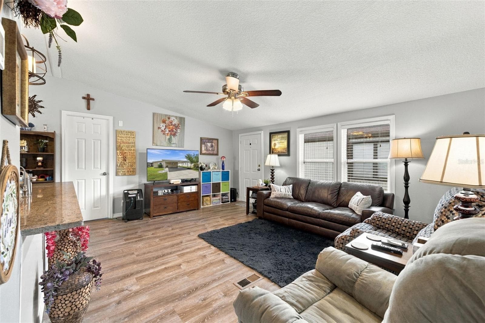 Manufactured Home at 3041 SHORT LEAF ST, WESLEY CHAPEL, photo 5 of 29