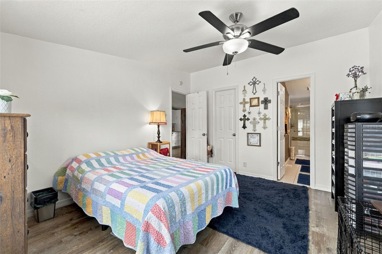 Primary bedroom includes a spa-like en-suite bathroom! - 3041 SHORT LEAF ST, WESLEY CHAPEL