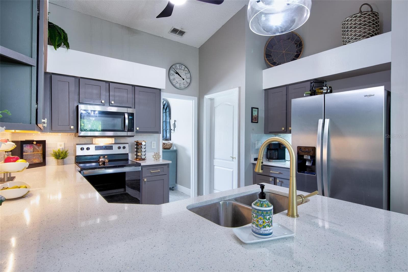 Single Family Residence at 11117 TWOSOME DR, SAN ANTONIO, photo 5 of 34