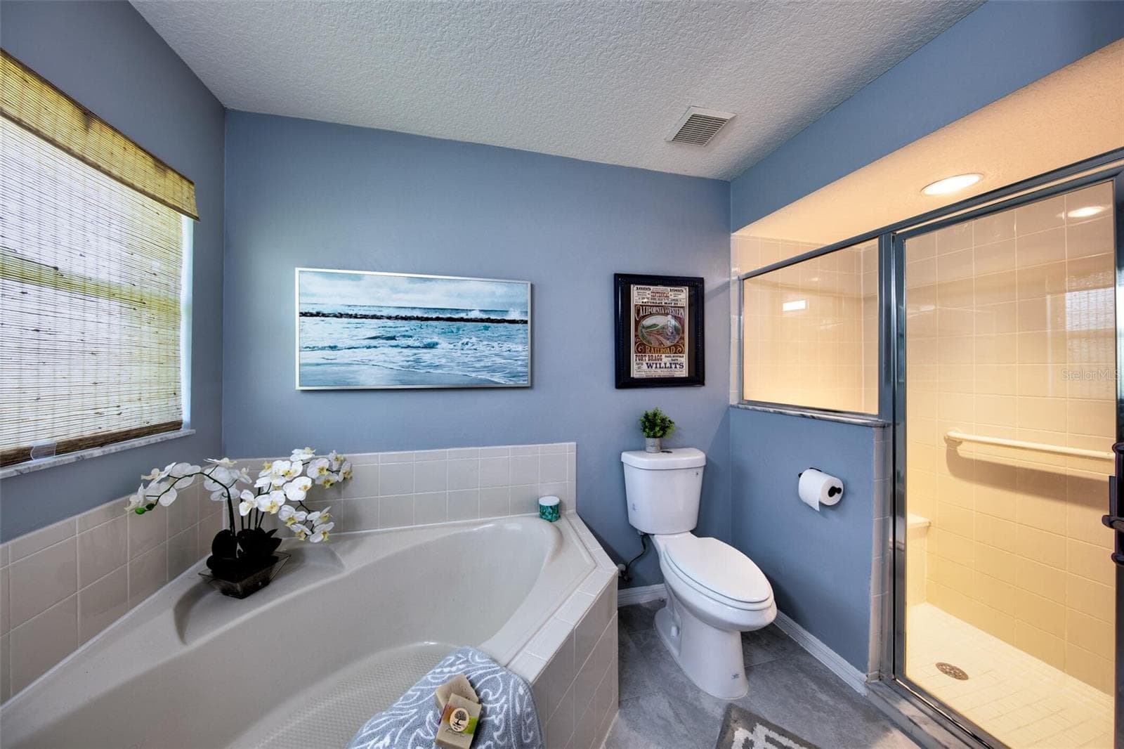 Single Family Residence at 11117 TWOSOME DR, SAN ANTONIO, photo 18 of 34