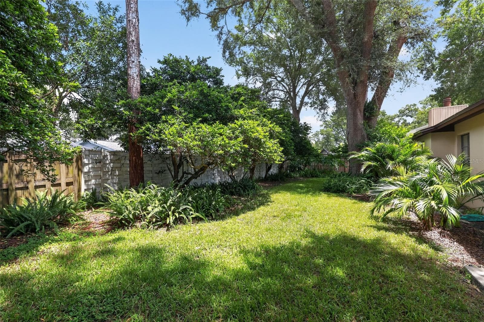 Single Family Residence at 4015 DELLBROOK DR, TAMPA, photo 5 of 27