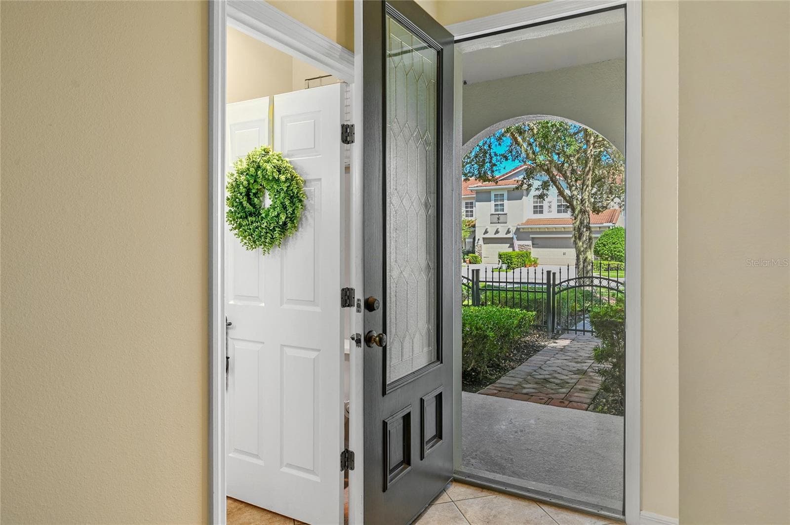 welcome home, come in! - 104 CANTERBURY BELL DR, OVIEDO