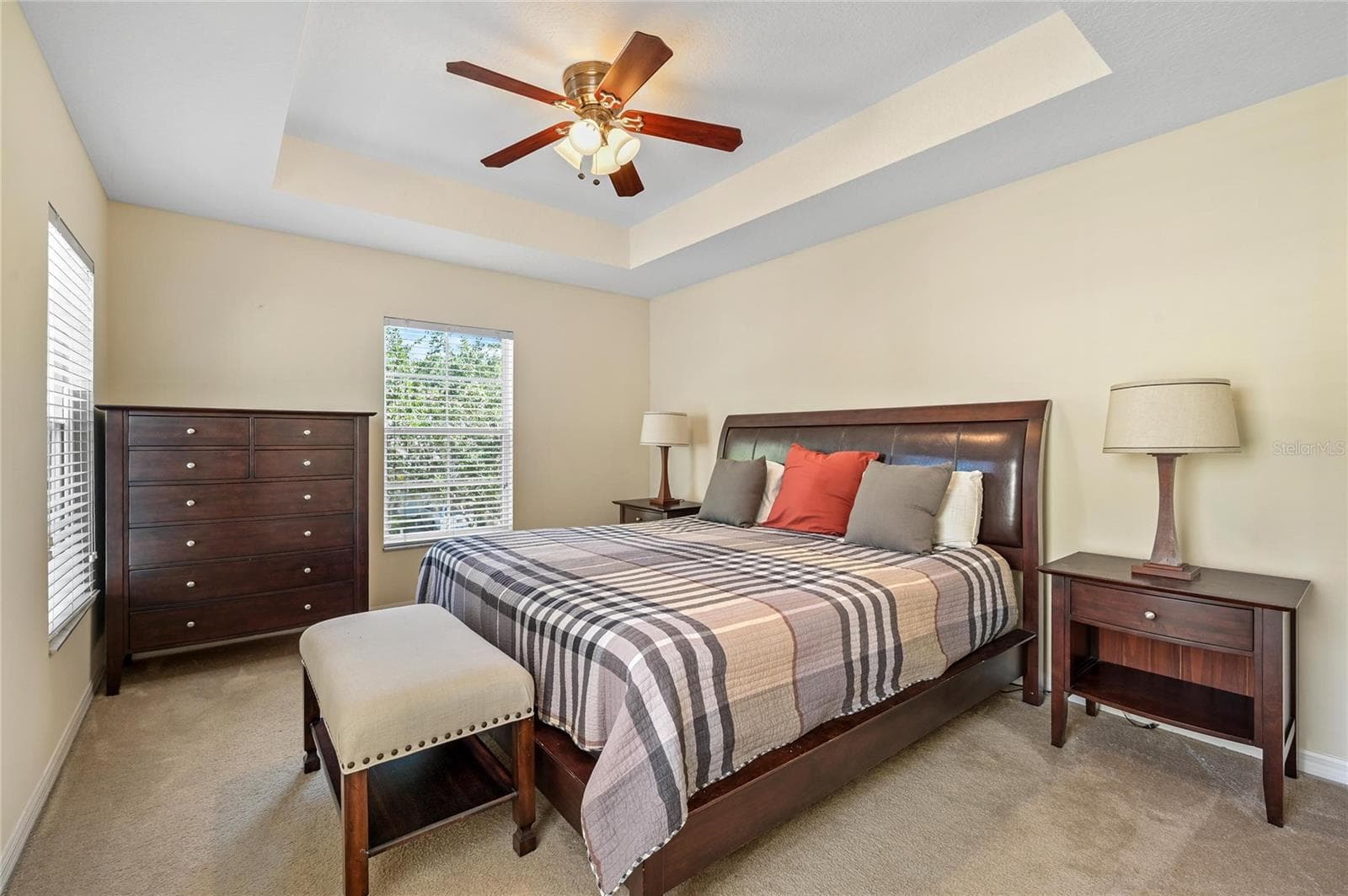 large primary bedroom accommodates lots of furniture - 104 CANTERBURY BELL DR, OVIEDO