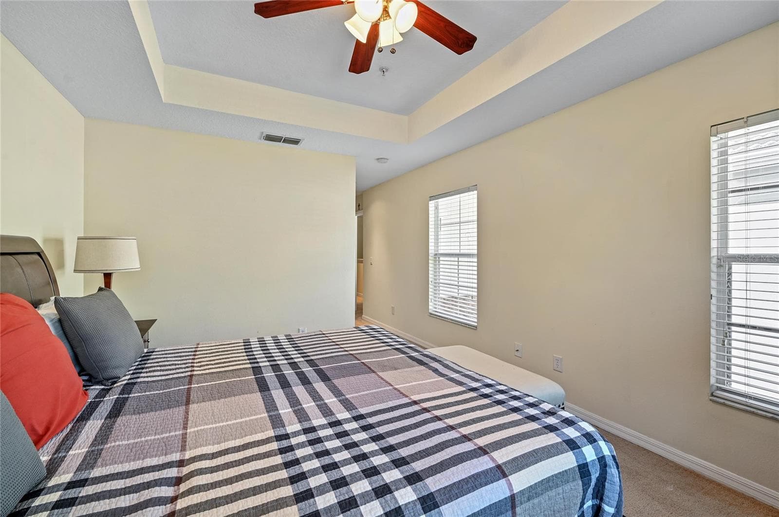 primary bedroom with walk in closet - 104 CANTERBURY BELL DR, OVIEDO