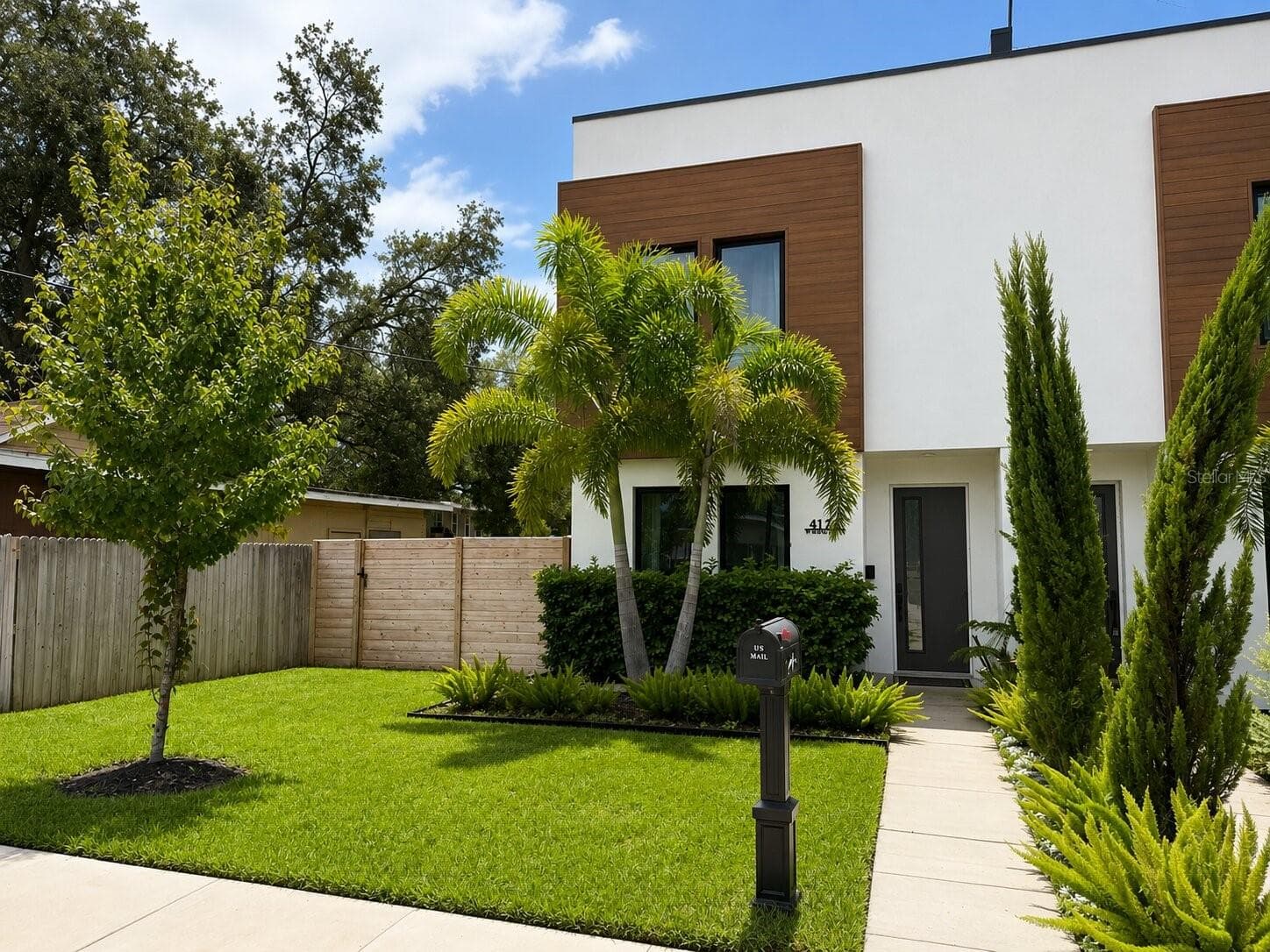 Townhouse at 412 W AMELIA AVE #1, TAMPA, photo 3 of 34