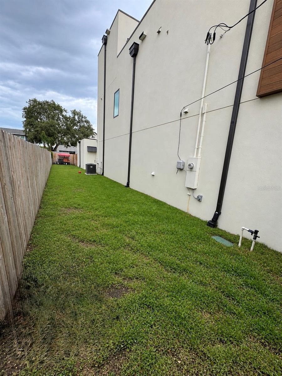Townhouse at 412 W AMELIA AVE #1, TAMPA, photo 32 of 34