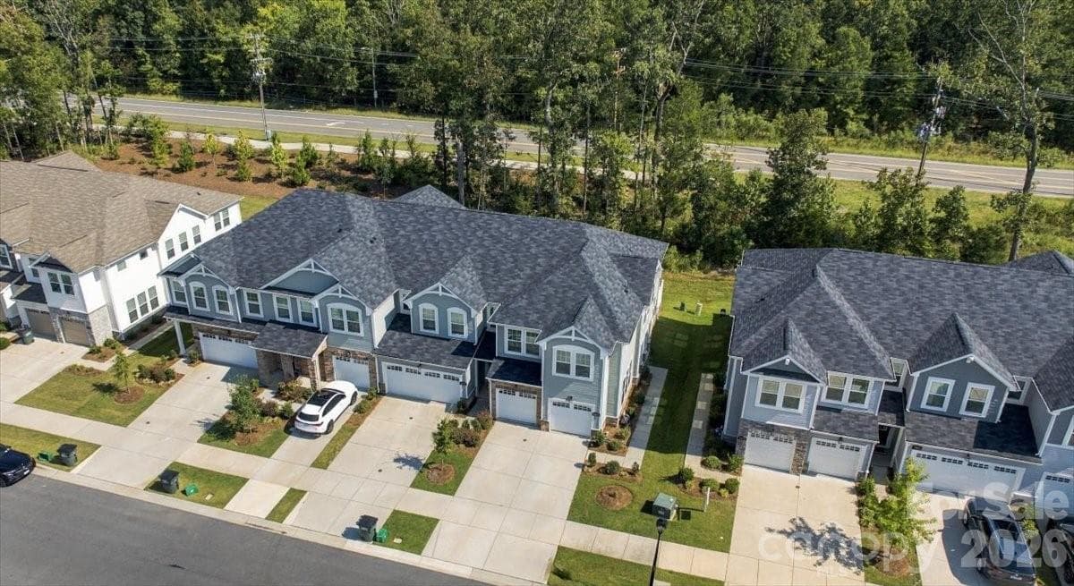 Townhouse at 8036 Overmeadow Lane, Charlotte, photo 6 of 35