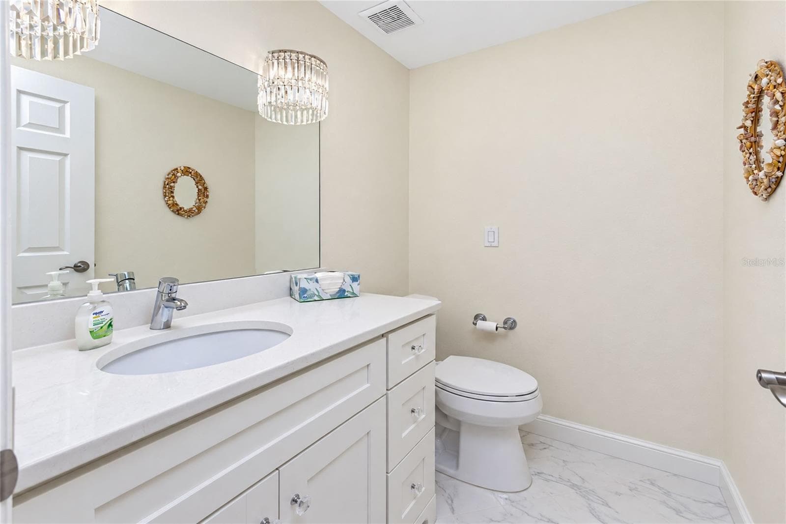 HALF BATH INTERIOR - 1601 PARK BEACH CIR #136/18, PUNTA GORDA