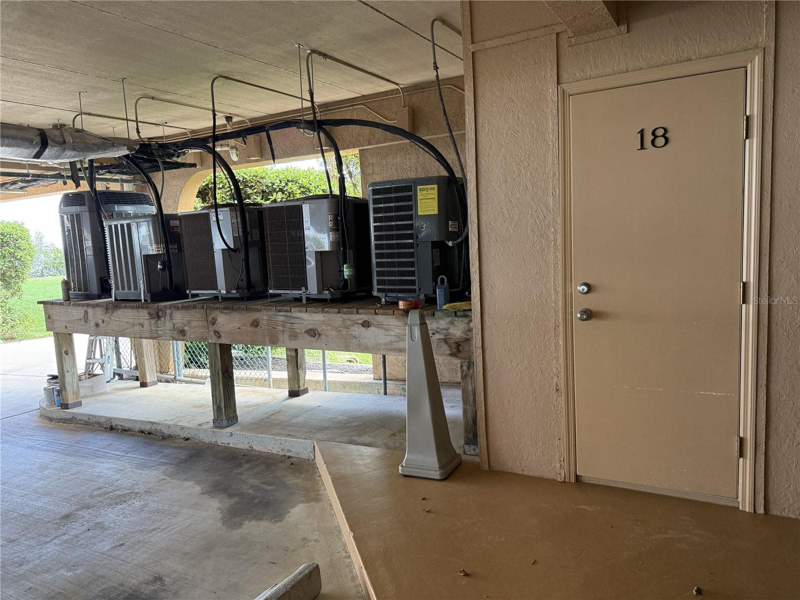 STORAGE NUNIT #18 - 1601 PARK BEACH CIR #136/18, PUNTA GORDA
