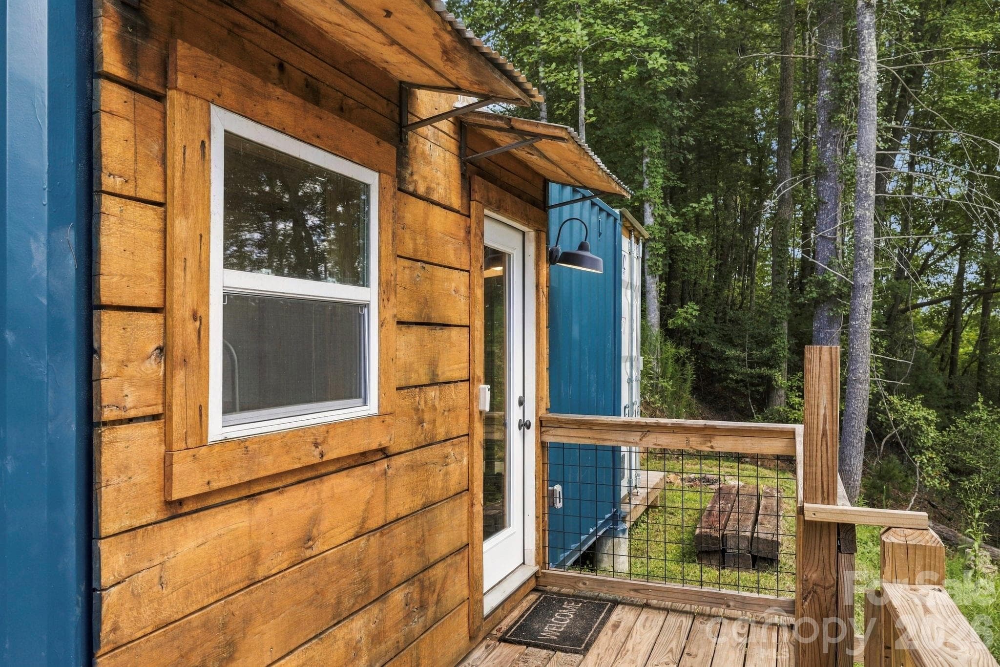Sunny space for outdoor living - 678 Forest Lake Heights Drive, Nebo