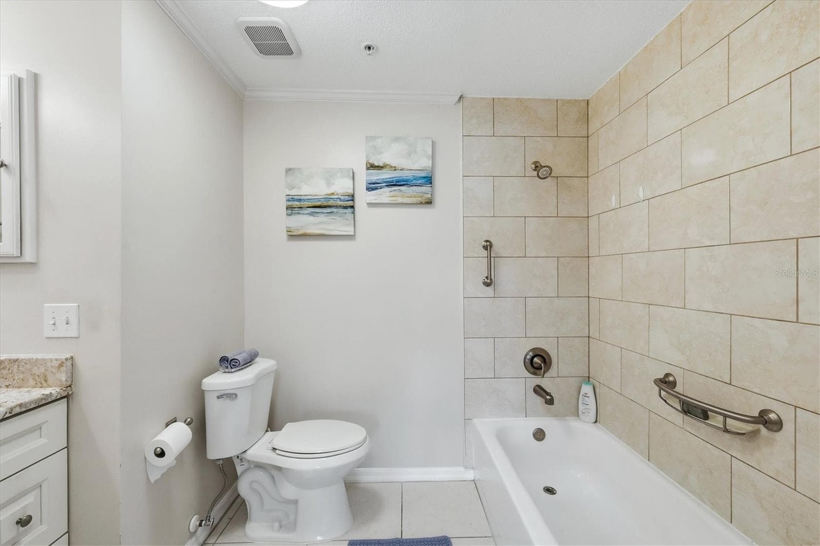 Rub a dub dub in the shower tub. - 4256 CENTRAL SARASOTA PKWY #325, SARASOTA