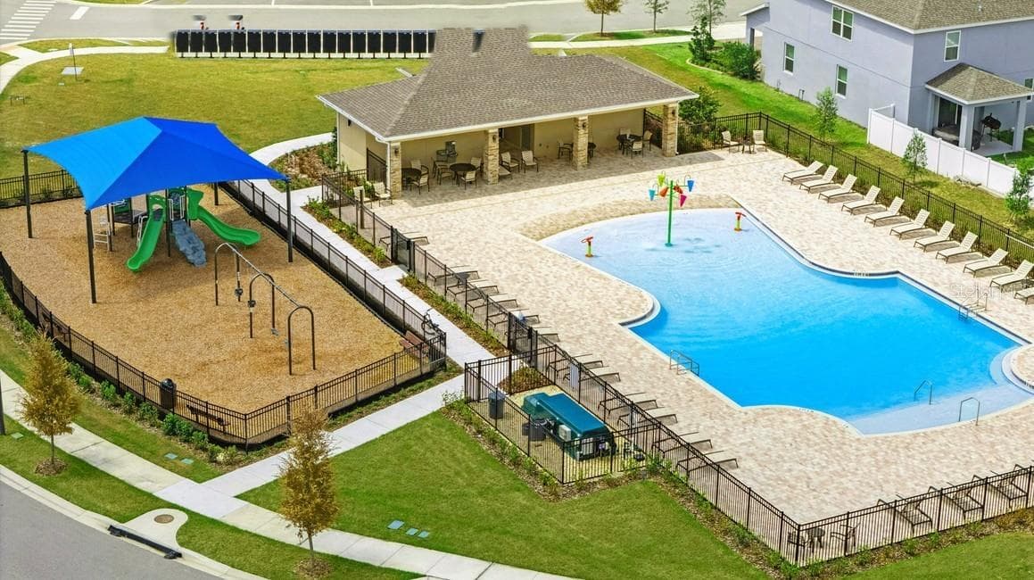Community Pool & Playground - 1166 MAJESTY PALM CIR, DELAND
