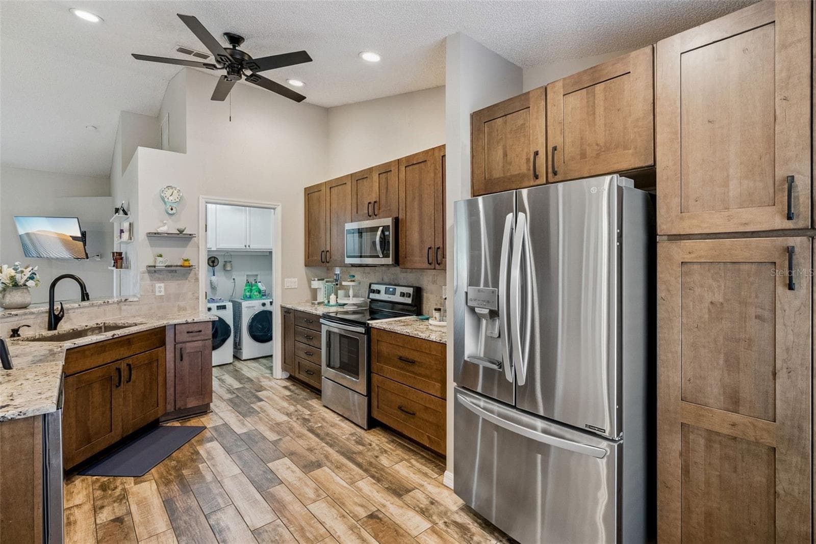 Single Family Residence at 1403 BRAYTON CIR, DELTONA, photo 16 of 35