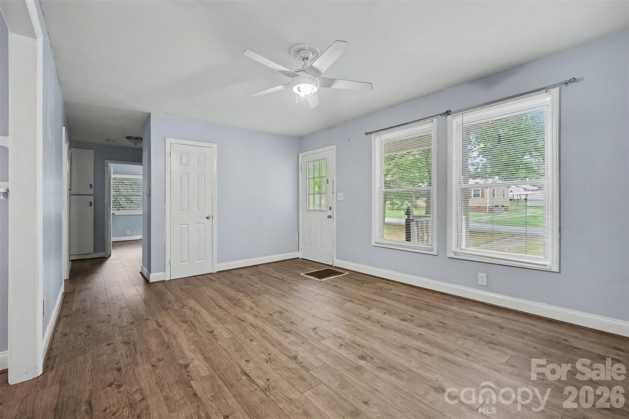 Living room - 802 Stowe Drive, Lowell