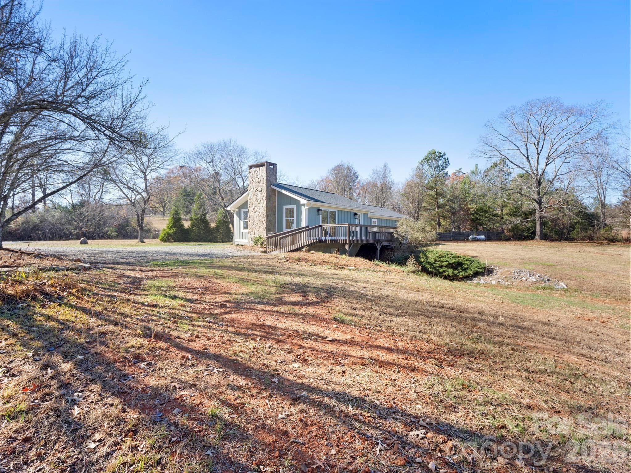 Single Family Residence at 100 Gilbert Road, Columbus, photo 2 of 26