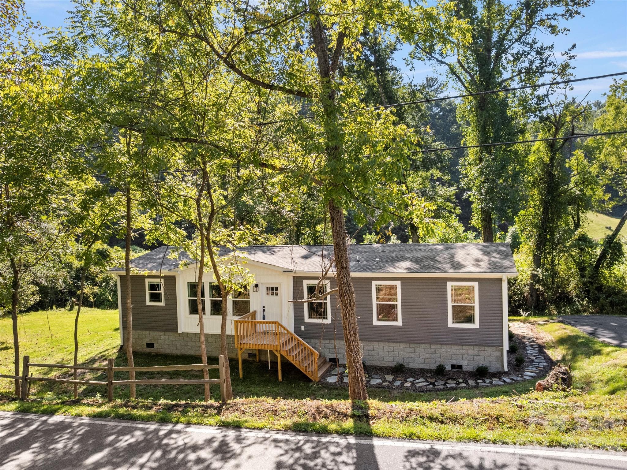 Single Family Residence at 2095 Emmas Grove Road, Fairview, photo 3 of 29