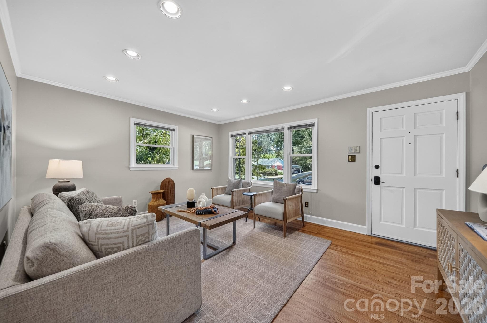 Single Family Residence at 7601 Woodstream Drive, Charlotte, photo 2 of 25