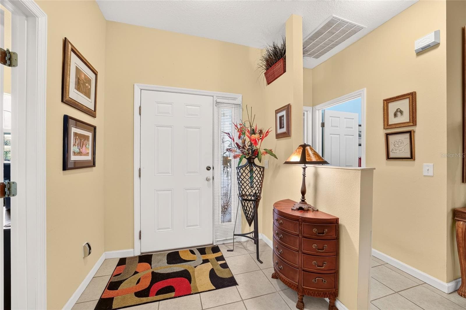 Spacious entryway - 5891 NW 27TH PL, OCALA