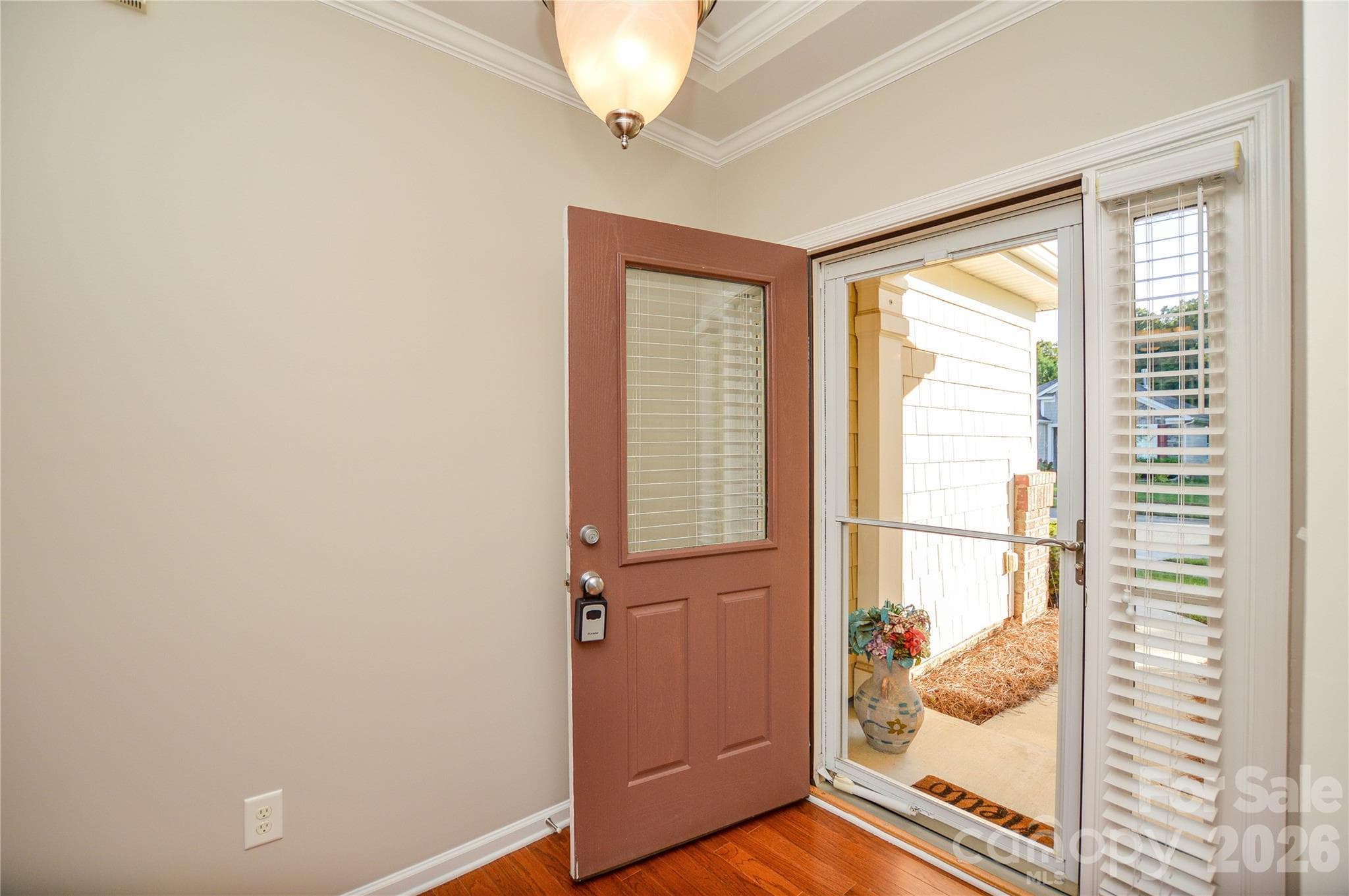 Single Family Residence at 6720 Eastfield Park Drive, Charlotte, photo 6 of 39