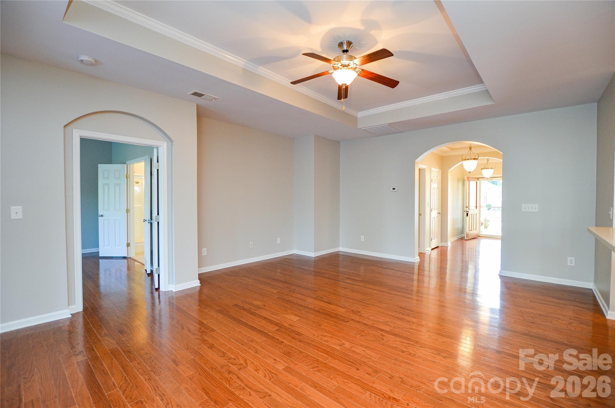 Single Family Residence at 6720 Eastfield Park Drive, Charlotte, photo 8 of 39