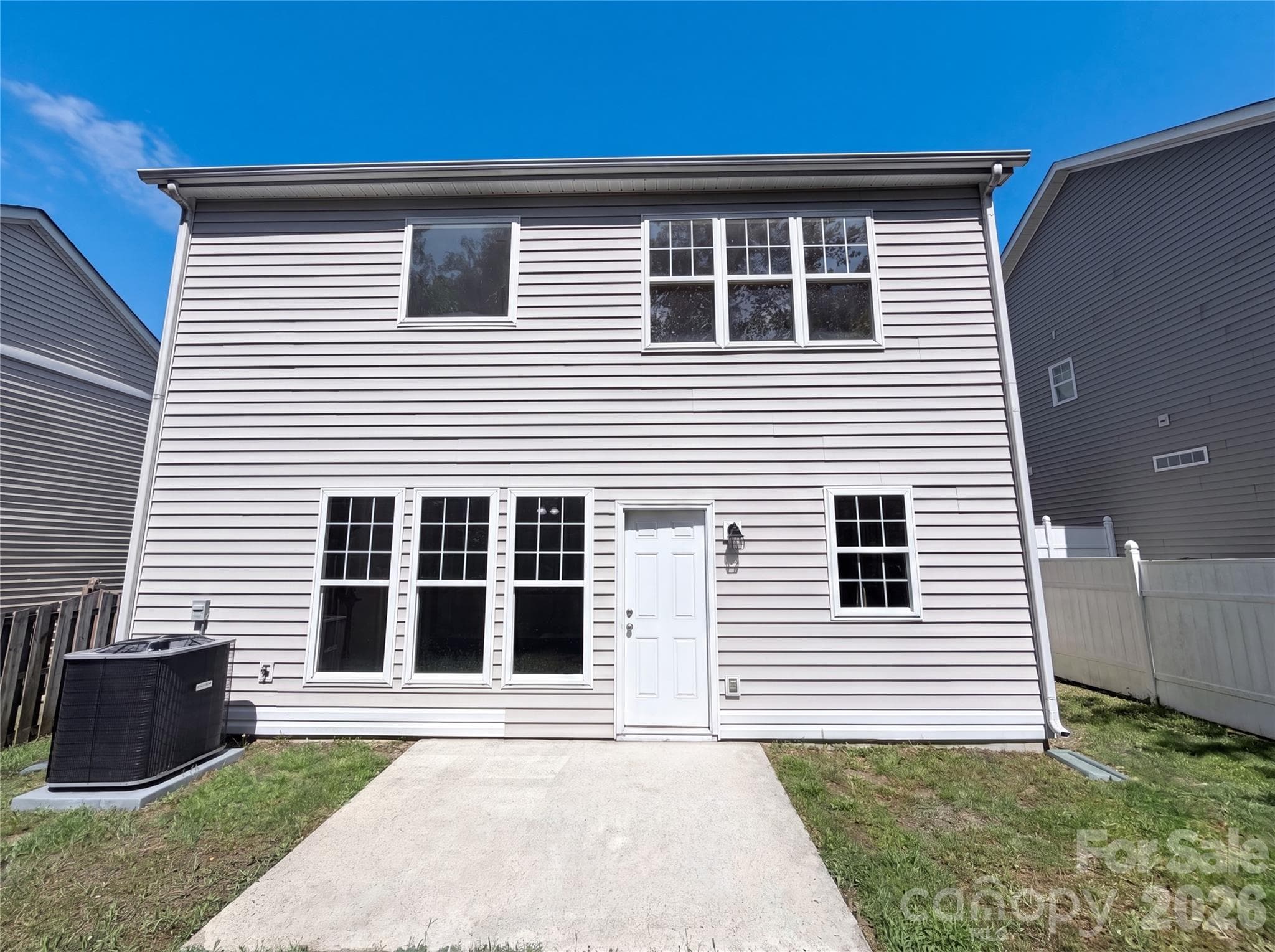 Single Family Residence at 10648 Secret Garden Lane, Charlotte, photo 5 of 16