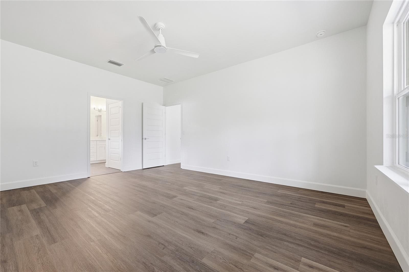 Single Family Residence at 21070 SW 1ST PL, NEWBERRY, photo 7 of 22