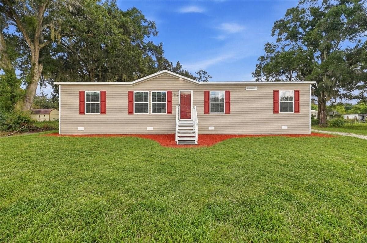 Manufactured Home at 3316 OAKLAND RD S, LAKELAND, photo 7 of 58