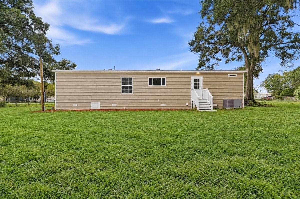 Manufactured Home at 3316 OAKLAND RD S, LAKELAND, photo 10 of 58
