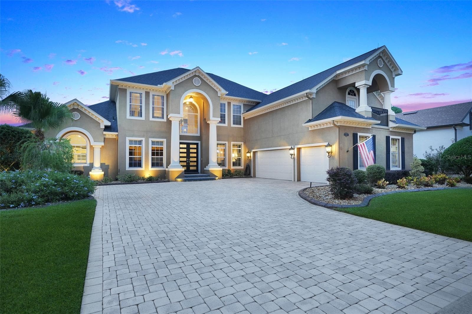 1596 KENNESAW DR