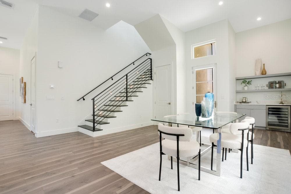 Townhouse at 504 W SWOOPE AVE, WINTER PARK, photo 9 of 32