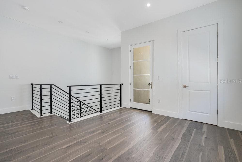 Townhouse at 504 W SWOOPE AVE, WINTER PARK, photo 10 of 32