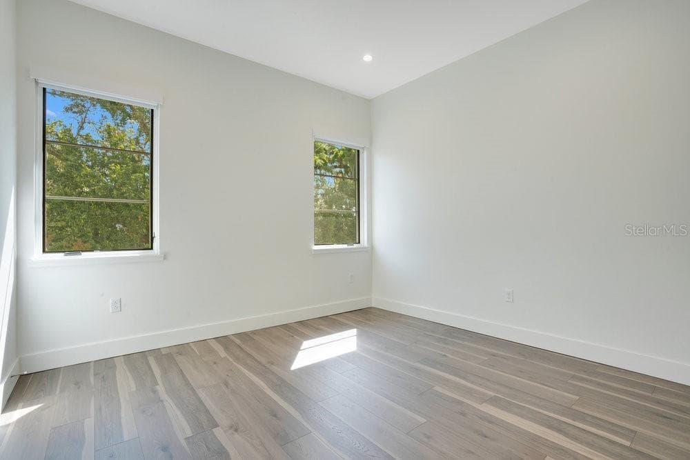 Townhouse at 504 W SWOOPE AVE, WINTER PARK, photo 16 of 32