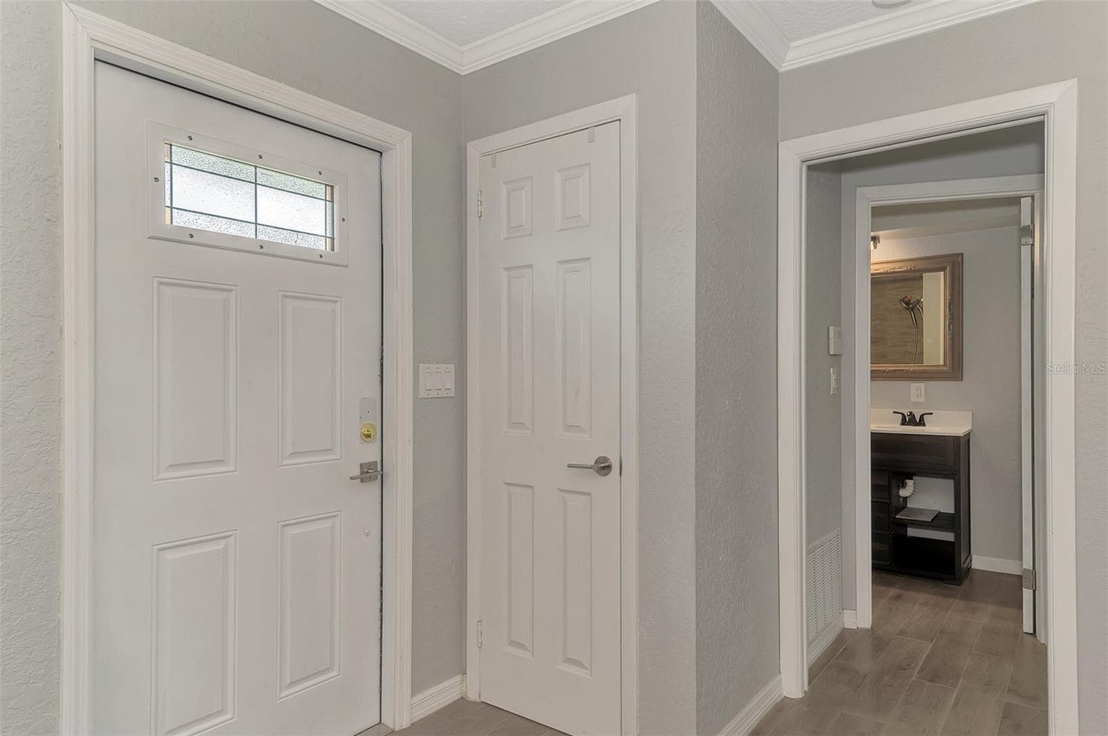 Single Family Residence at 4240 SHAMROCK DR, VENICE, photo 6 of 44