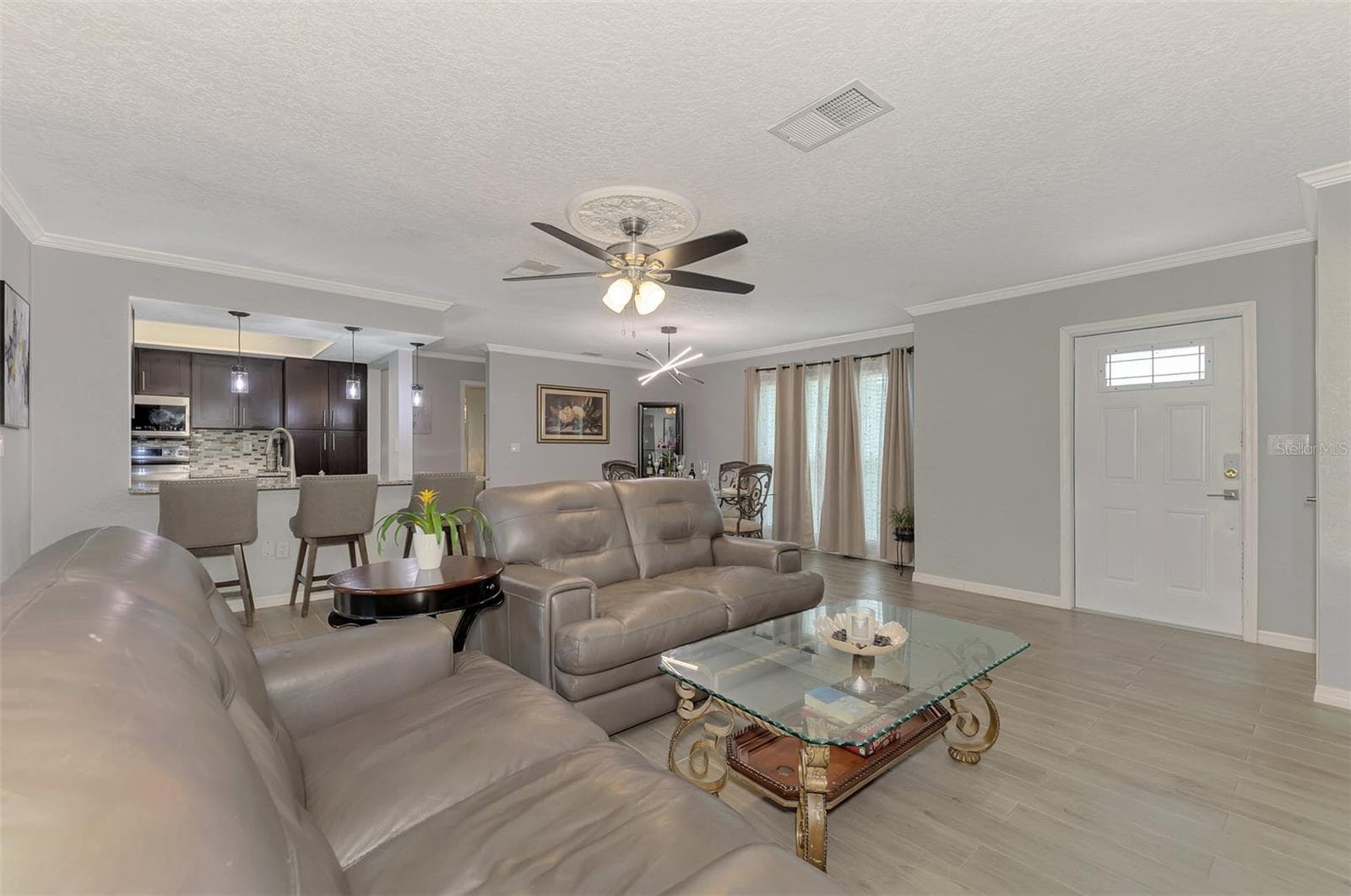 Single Family Residence at 4240 SHAMROCK DR, VENICE, photo 12 of 44