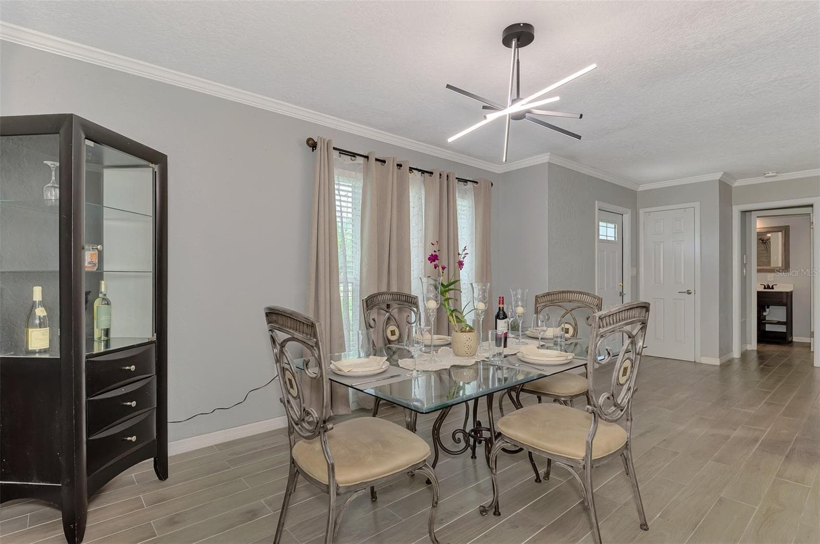 Single Family Residence at 4240 SHAMROCK DR, VENICE, photo 14 of 44