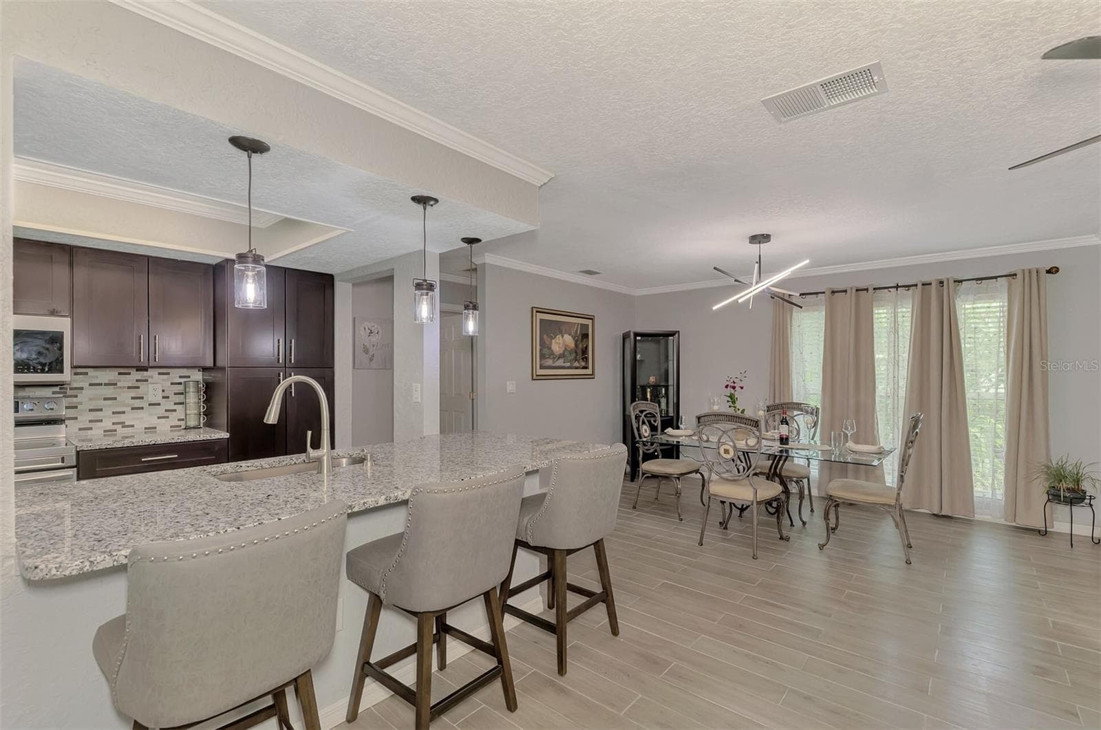 Single Family Residence at 4240 SHAMROCK DR, VENICE, photo 19 of 44