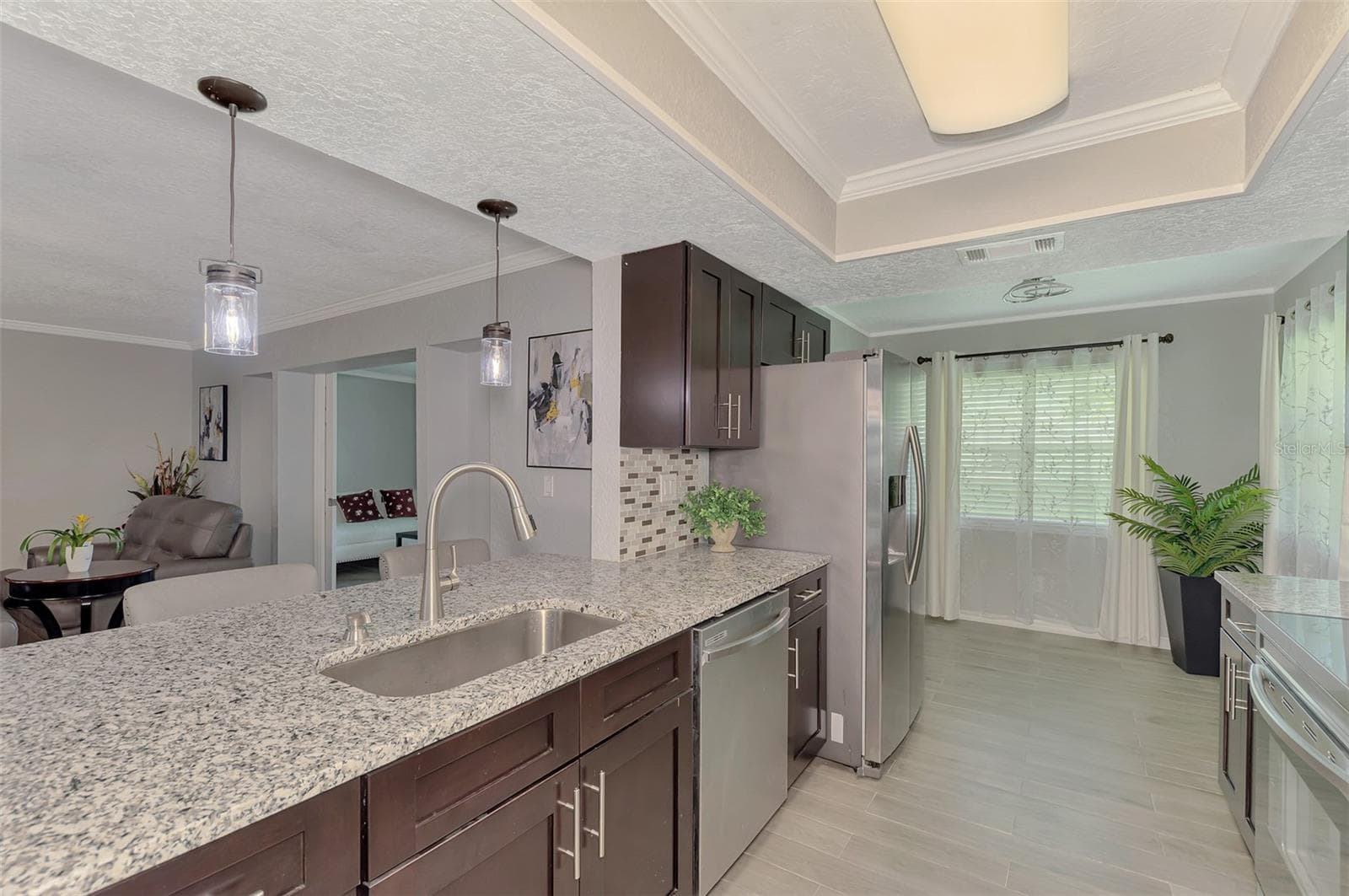 Single Family Residence at 4240 SHAMROCK DR, VENICE, photo 21 of 44